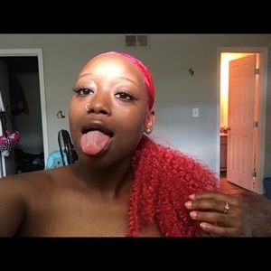 Meet your Posher, Kae